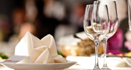 rewarded a cash value of VND 8,000,000 when being one of 20 top spenders